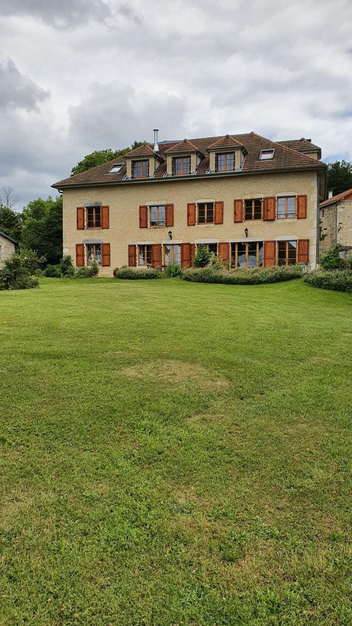 Domaine De Montvianeix Saint-Victor-Montvianeix Exterior foto